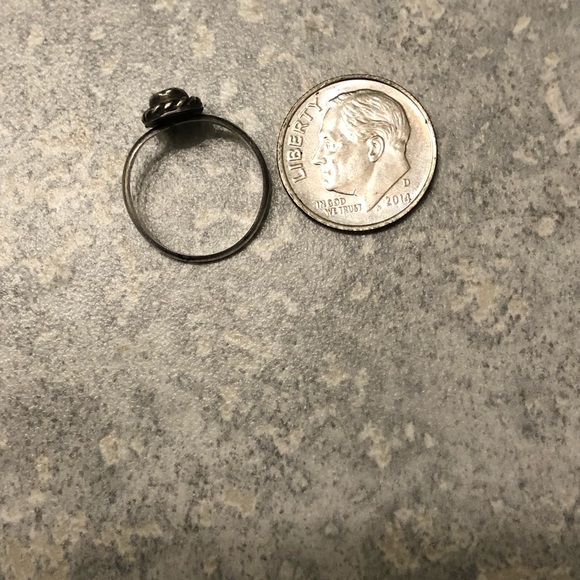 Petite Vintage turquoise and sterling ring - Picture 4 of 6